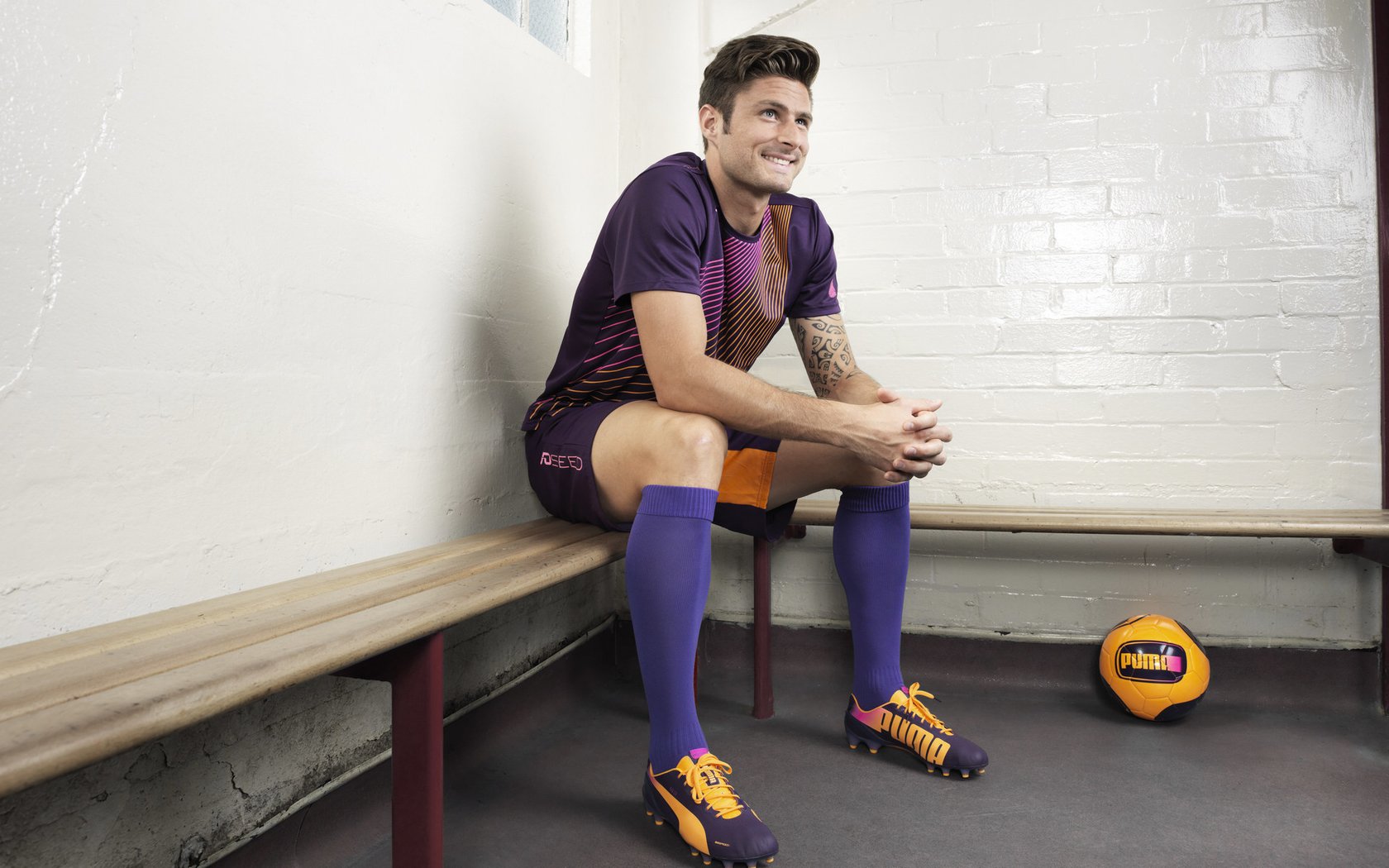 橙衣锋刃出鞘,加克波闪耀荷比大战,新一代核心的宣言